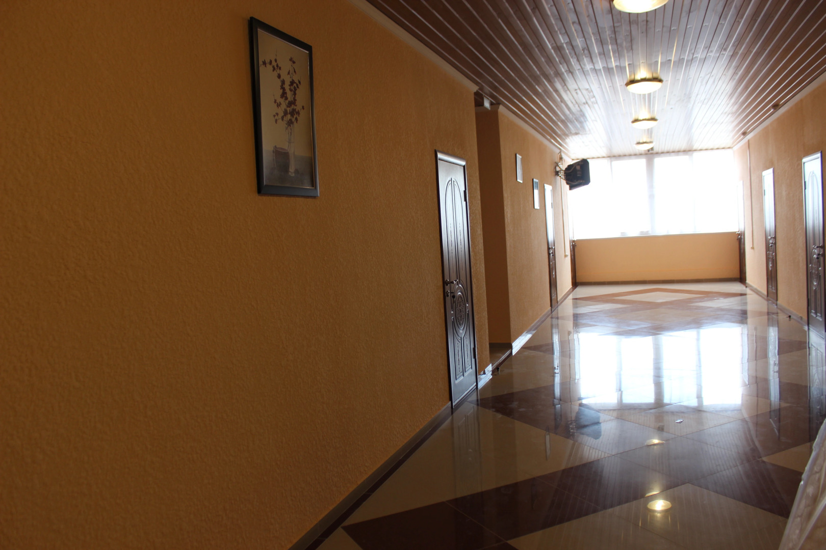 Отель Адель