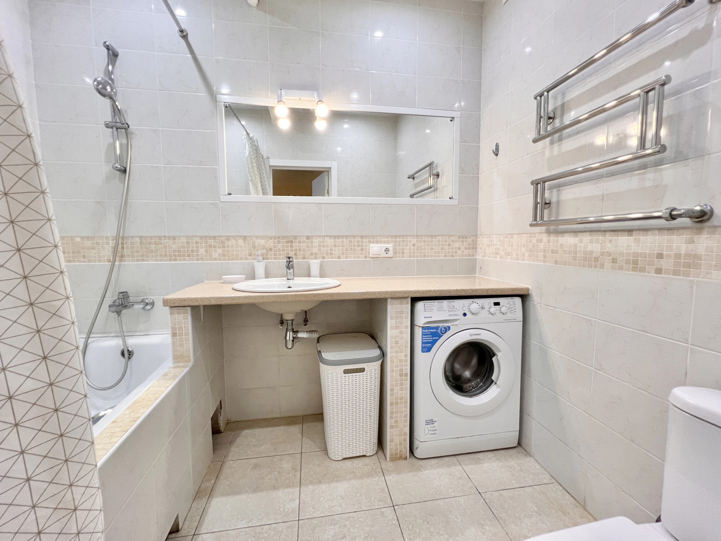 Квартира на улице Мориса Тореза 7A