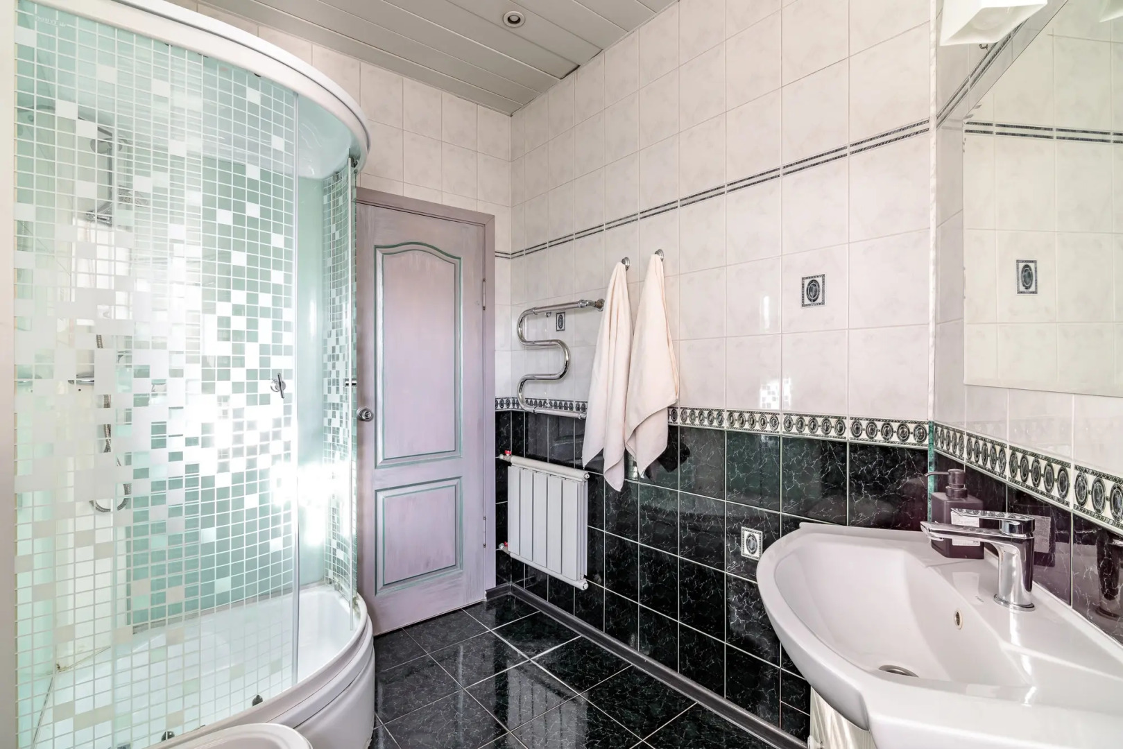 Замок Anstar House Vatutinki