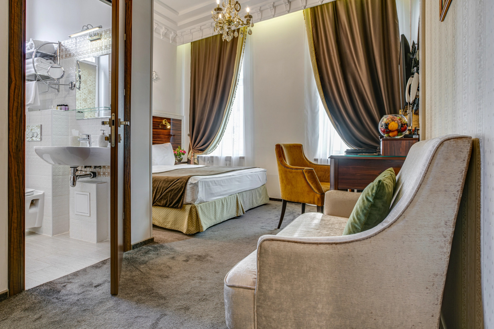 Отель Садовническая