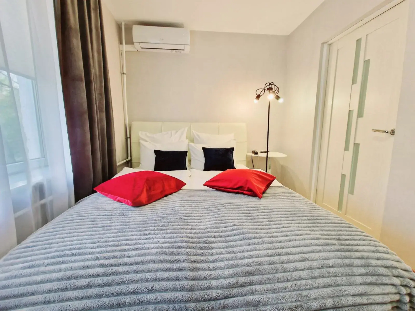 Апартаменты Двухкомнатные Центр, площадь Победы, Галицкого 19, Колибри#19