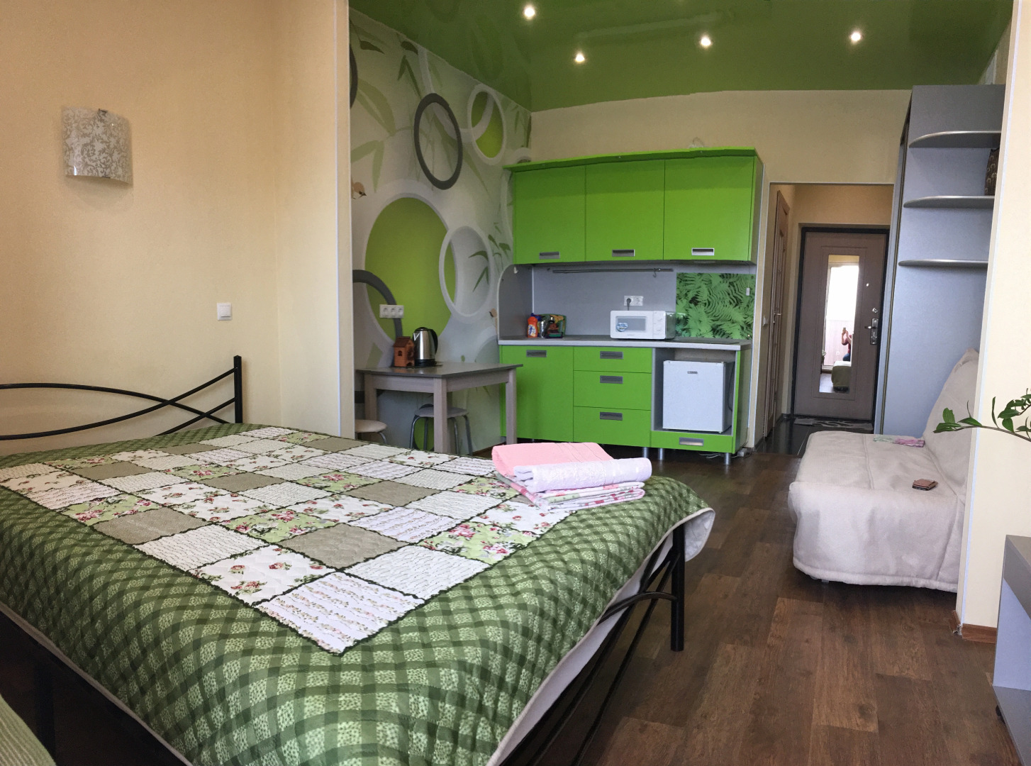 Апартаменты на Захарова