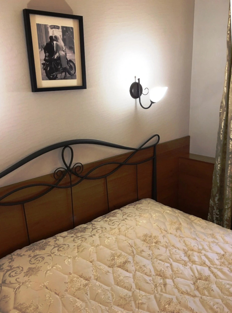 Отель Моника