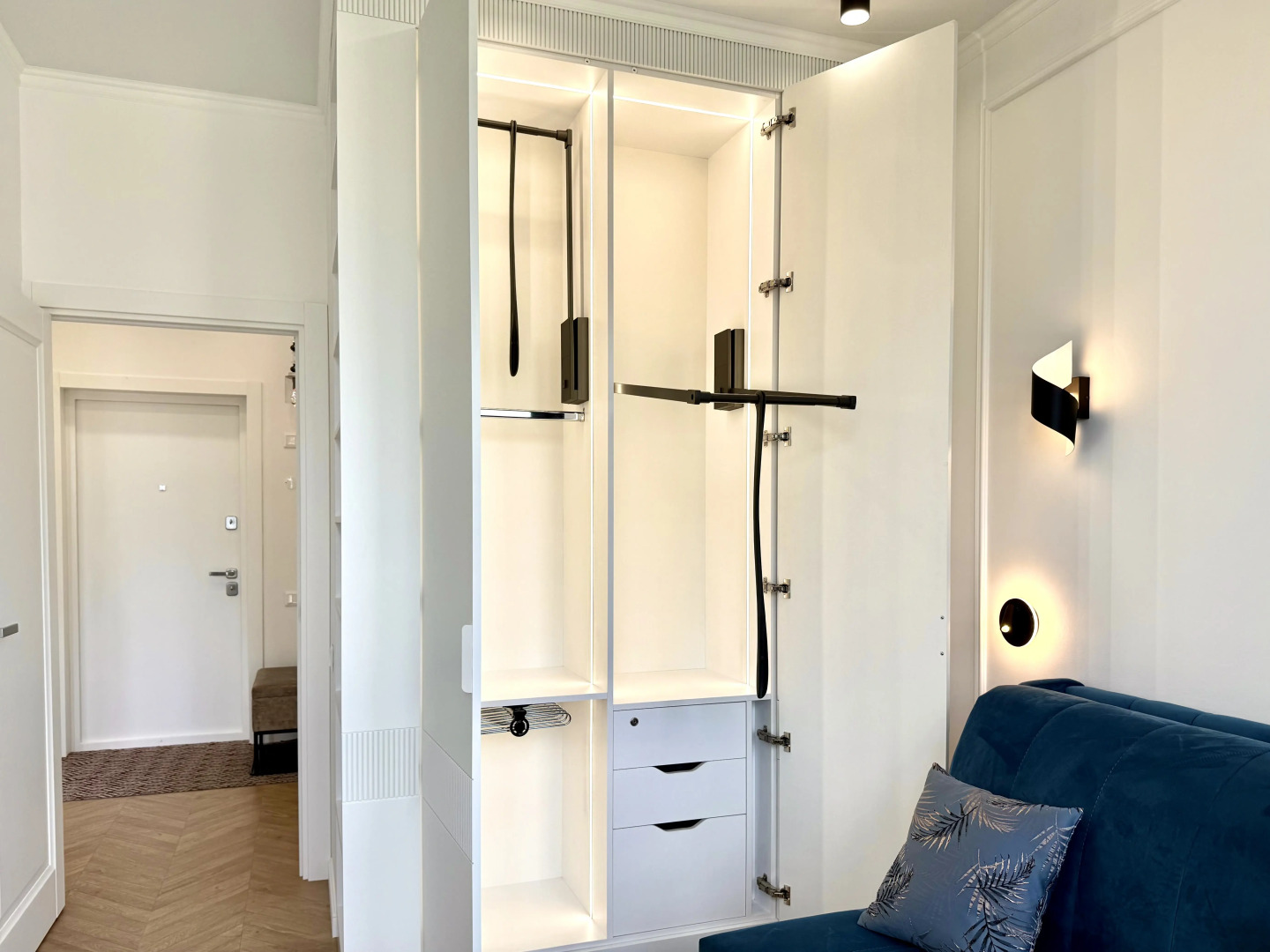 Квартира Роскошная с Дизайнерским Люкс Решением и Видом на Реку и Москва-Сити