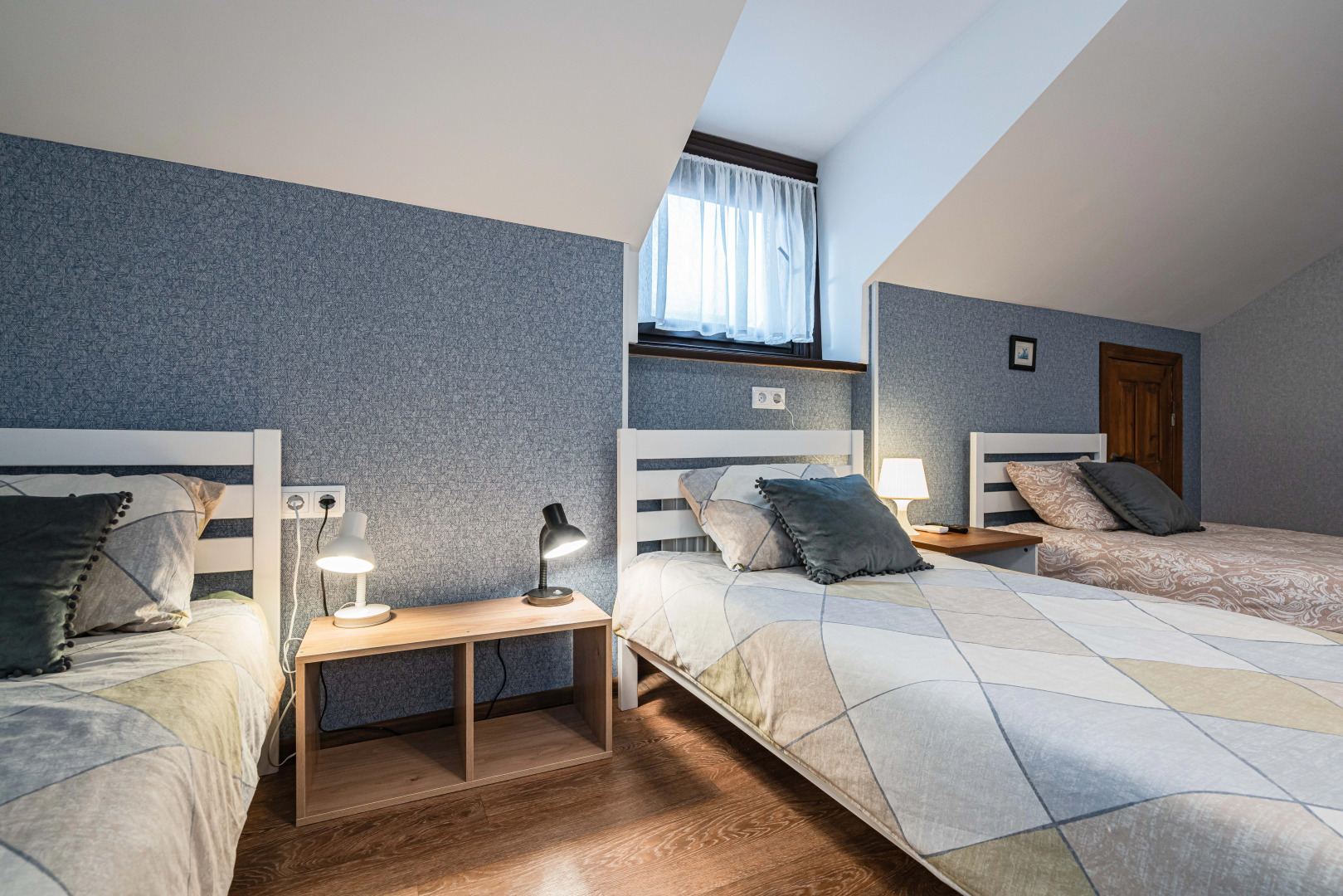 Квартира Трехкомнатная Московская 12