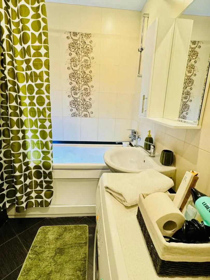 Квартира у метро Чкаловская Апарт 96