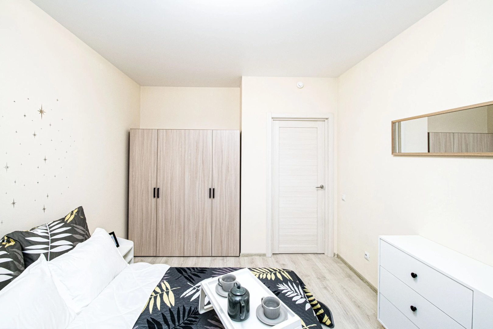 Апартаменты SunSet Хохлова 7