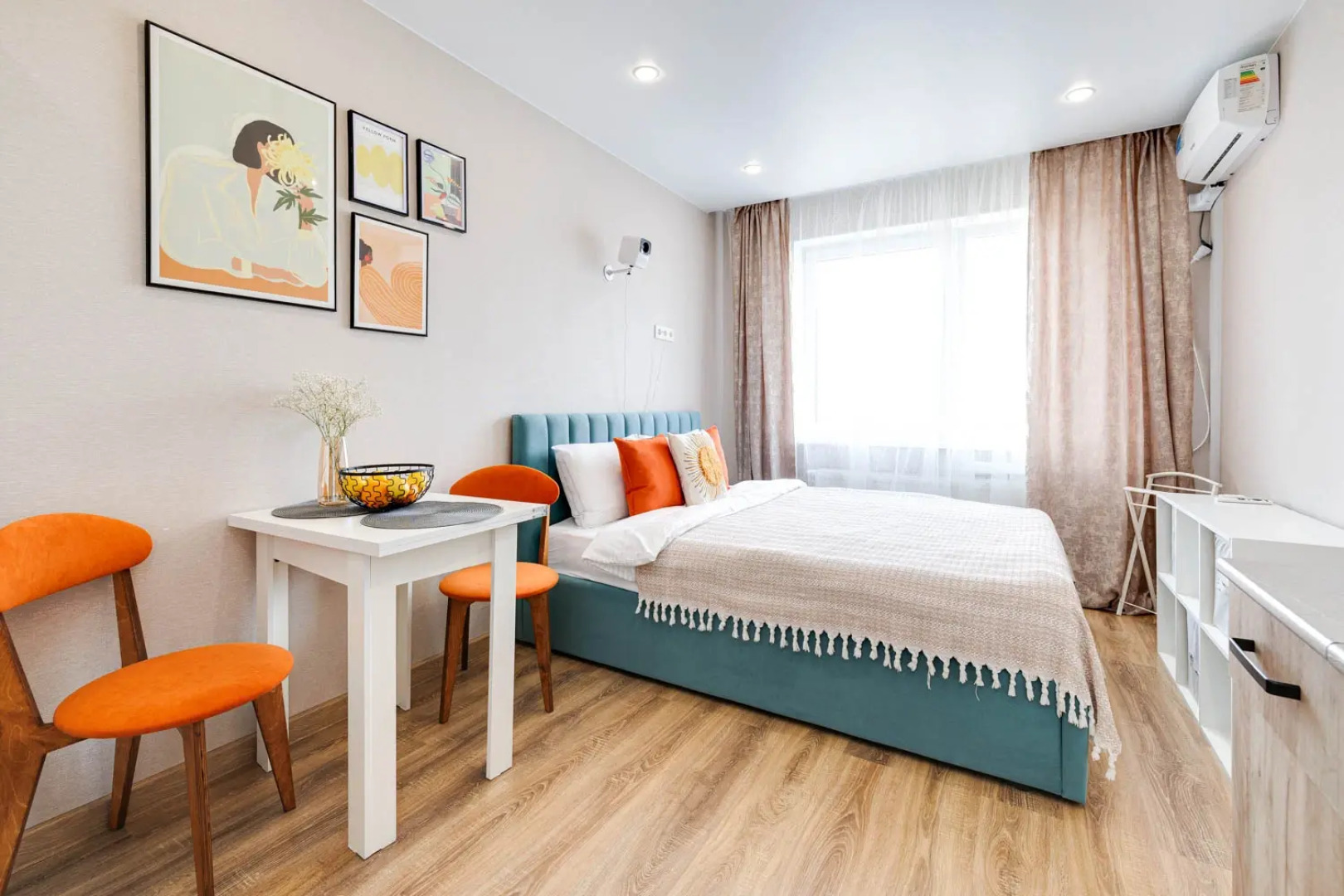 Апартаменты Happy People Западный Квартал 6/2