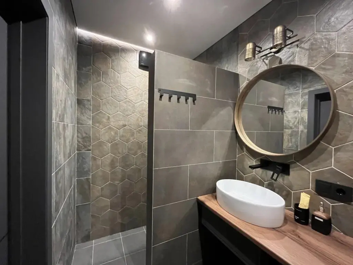 Апартаменты Авторские с видом на реку в наличии проектор и PS4