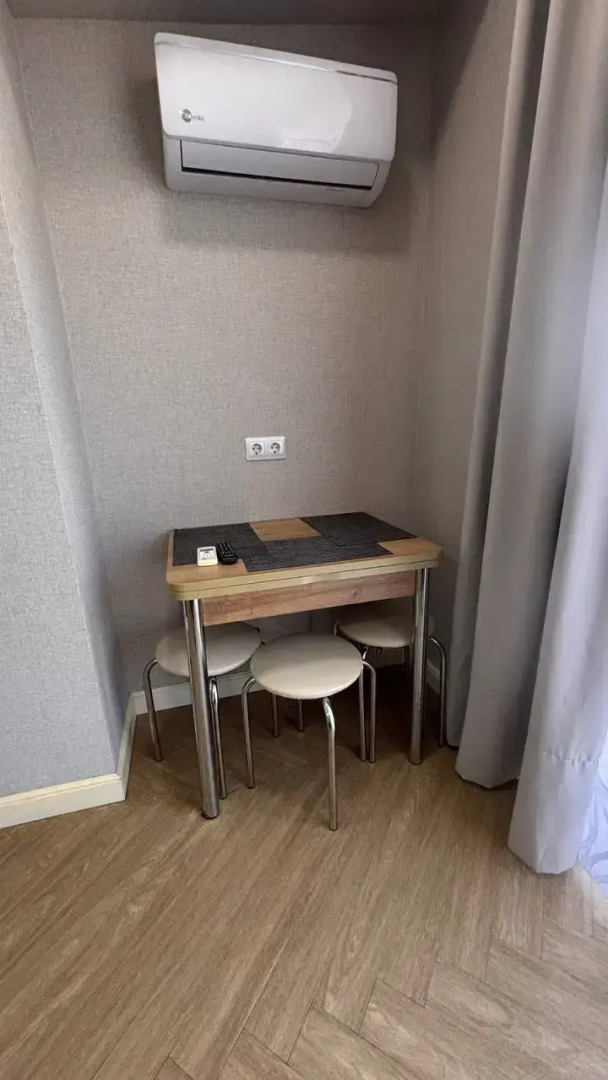 Апартаменты с Балконом и Шикарным Видом на Парк