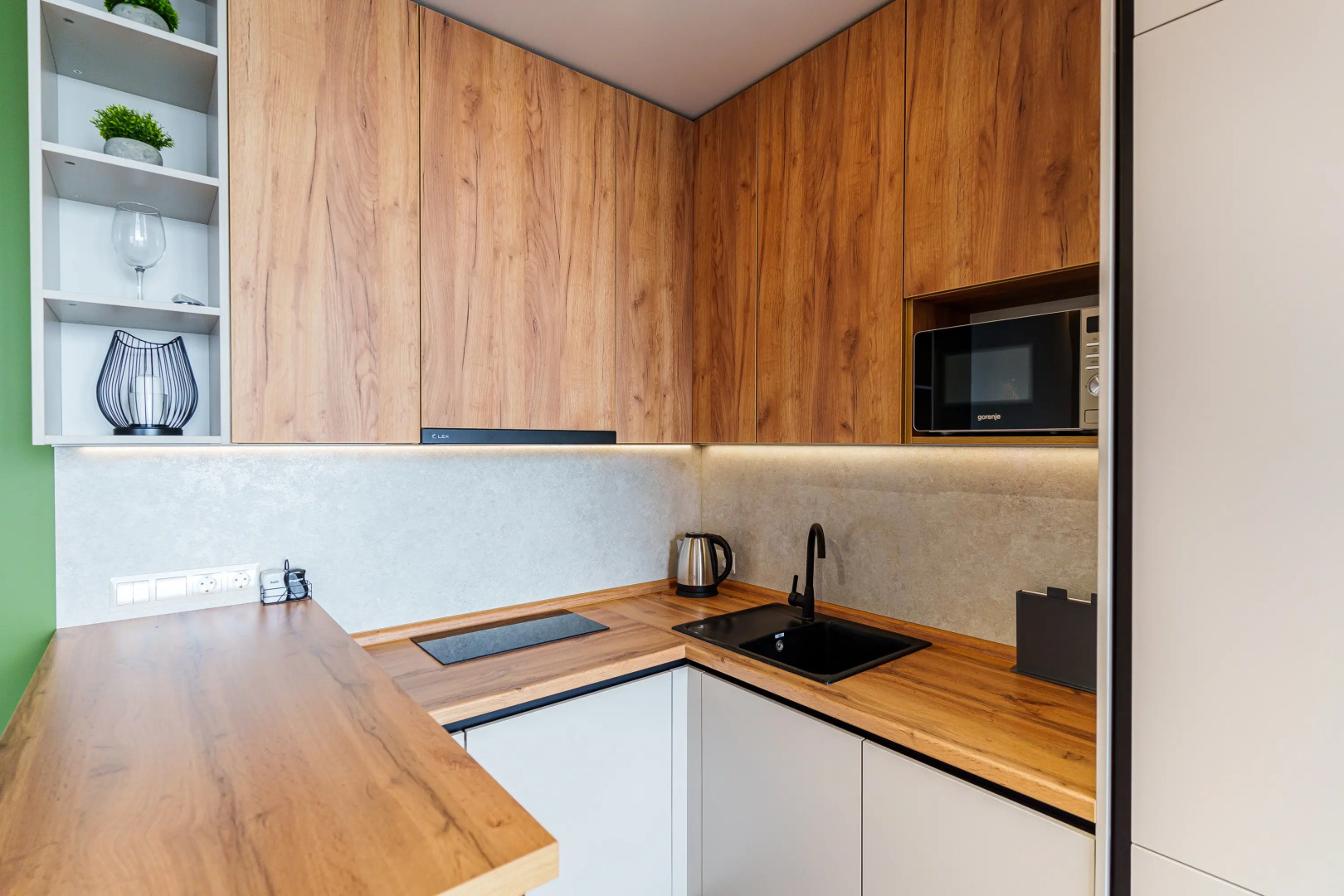 Апартаменты на Мысхакском шоссе с панорамным видом 1