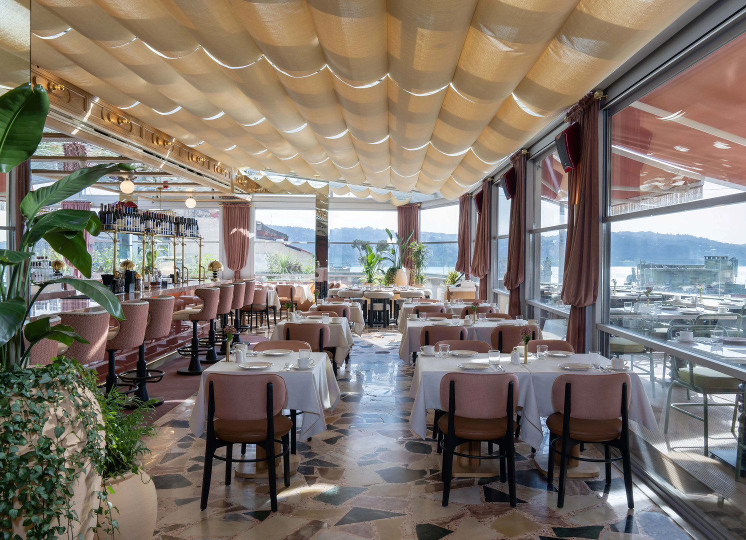 Crowne Plaza Istanbul Ortakoy Bosphorus, an IHG Hotel