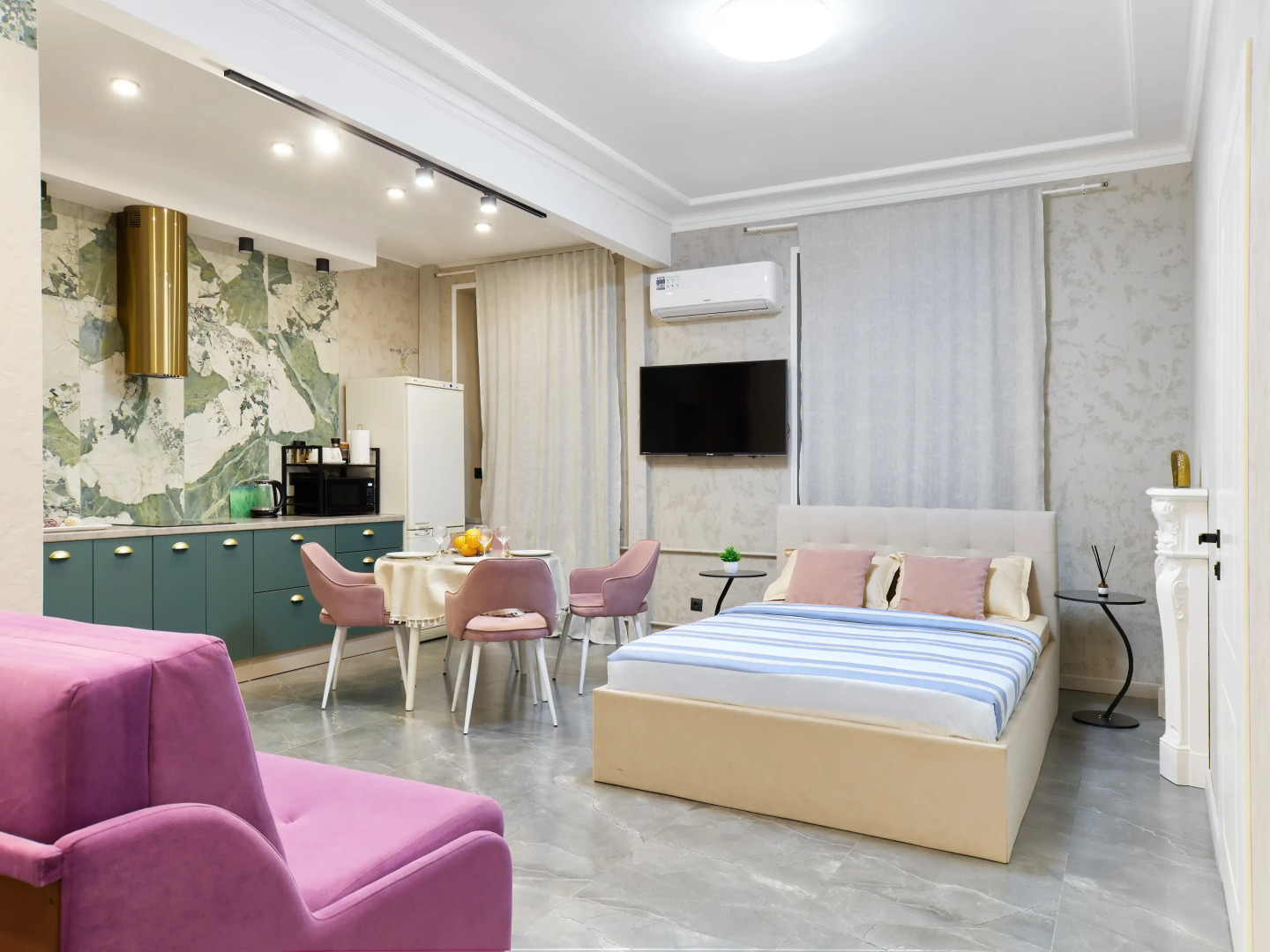 Апартаменты на Булаке