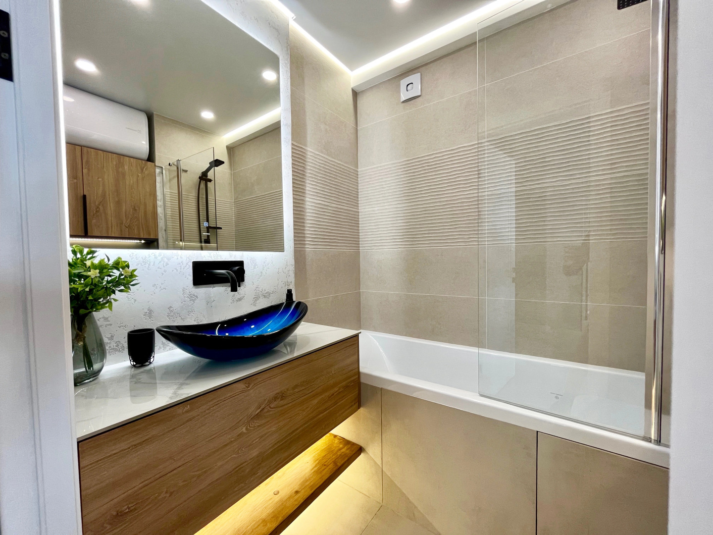 Апартаменты SUNVILLES Супер Современная 3 Комнатная Квартира С Видом