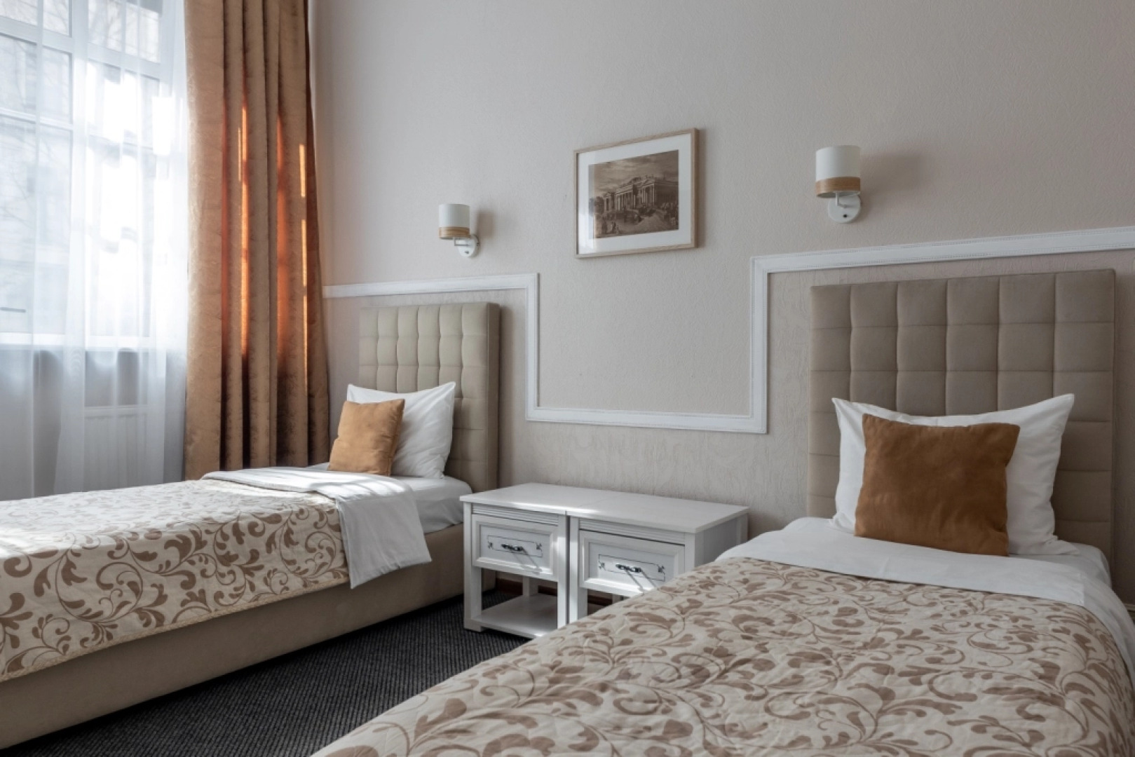 Отель Искра