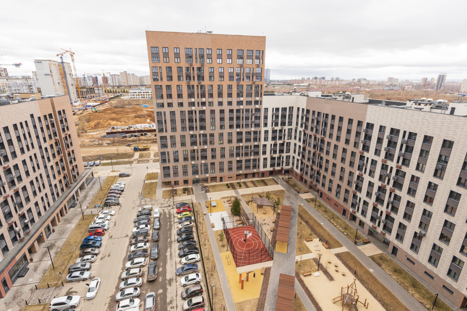 Апартаменты на Петра Полушкина