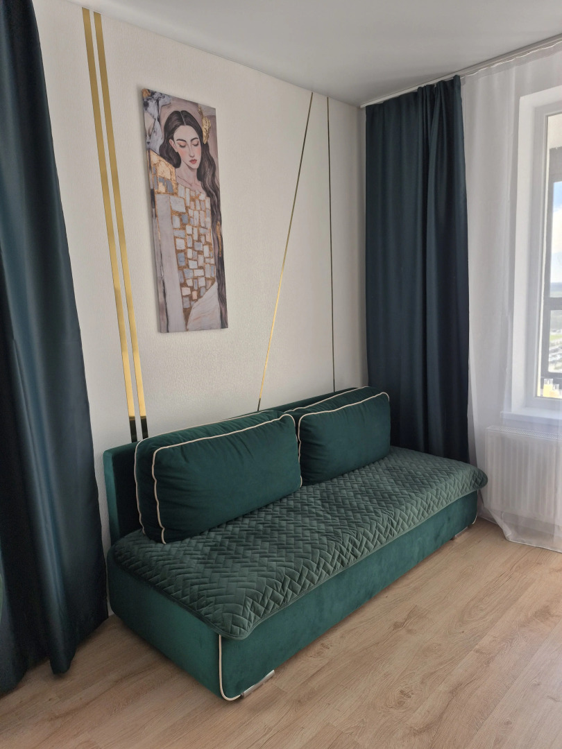 Квартира 1 комнатная улица Лучистая 8