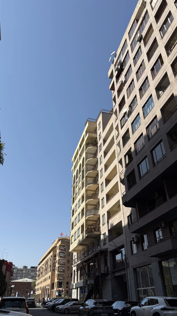 Апартаменты с 2 Спальнями и с Балконом в Центре Города от Sweet Home