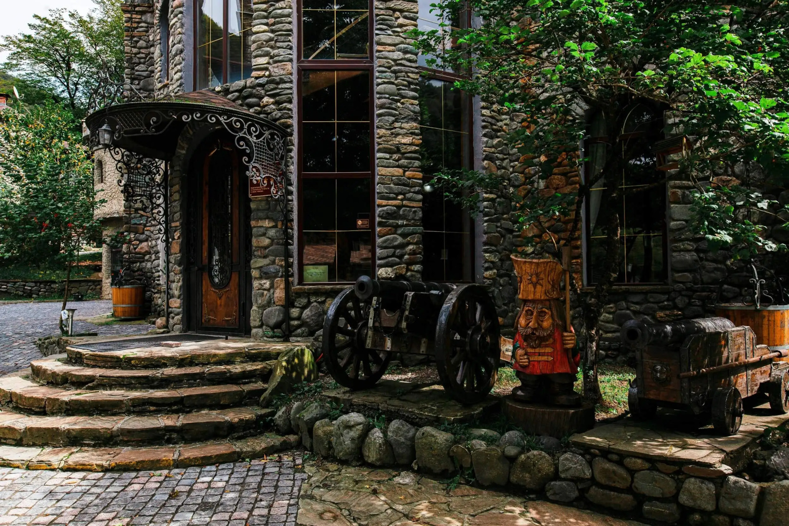 Отель Форт Эврика