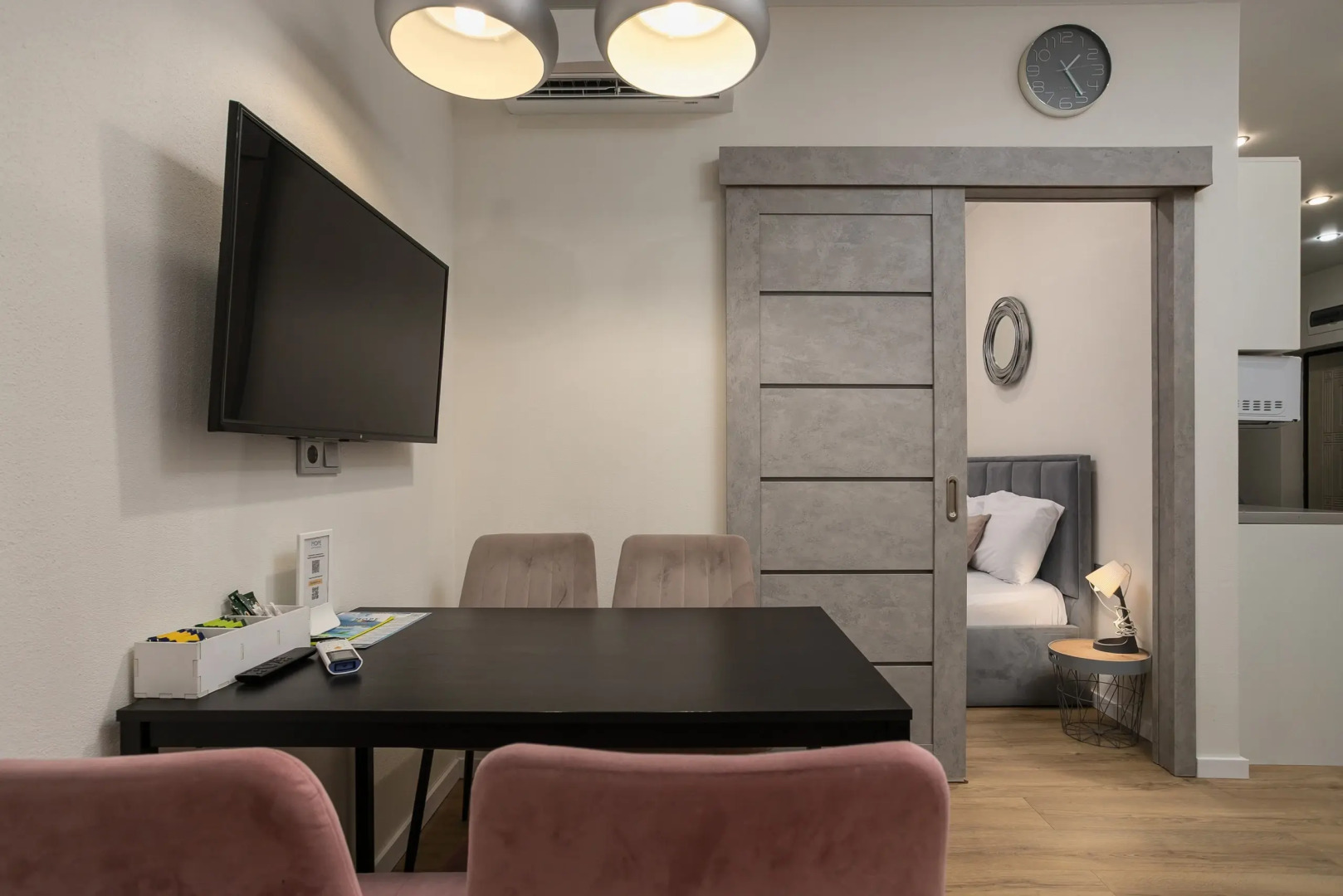 Апартаменты Море Апартаментов на Нагорный тупик 13-4