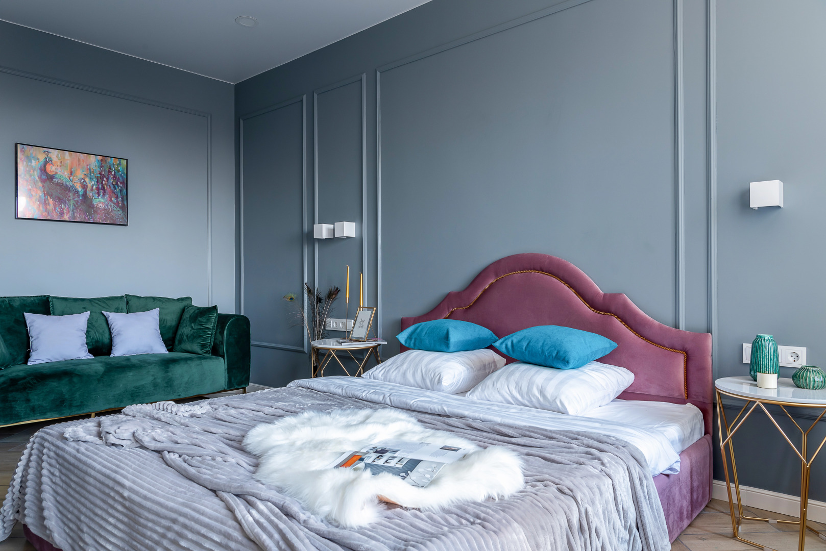 Меблированные комнаты The V Central by VVO Apartments