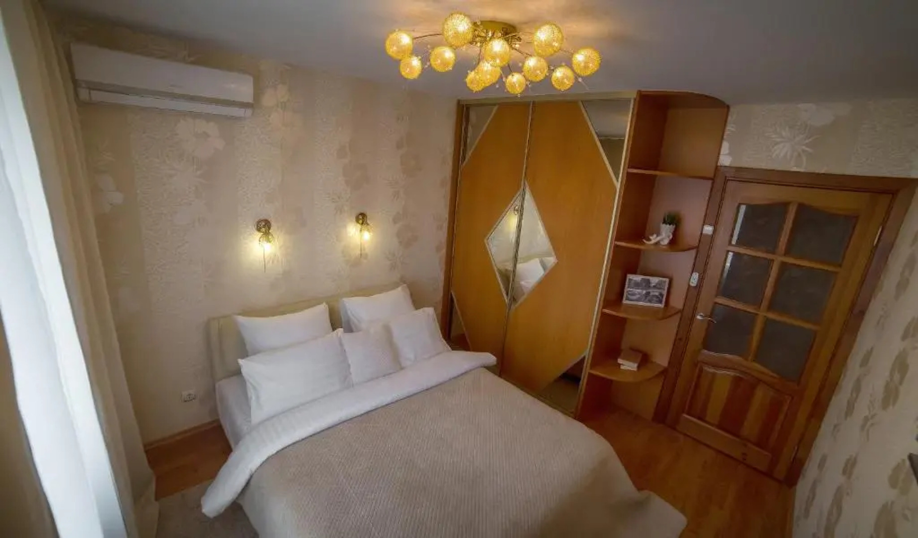 Apartments Stroitelei street 40