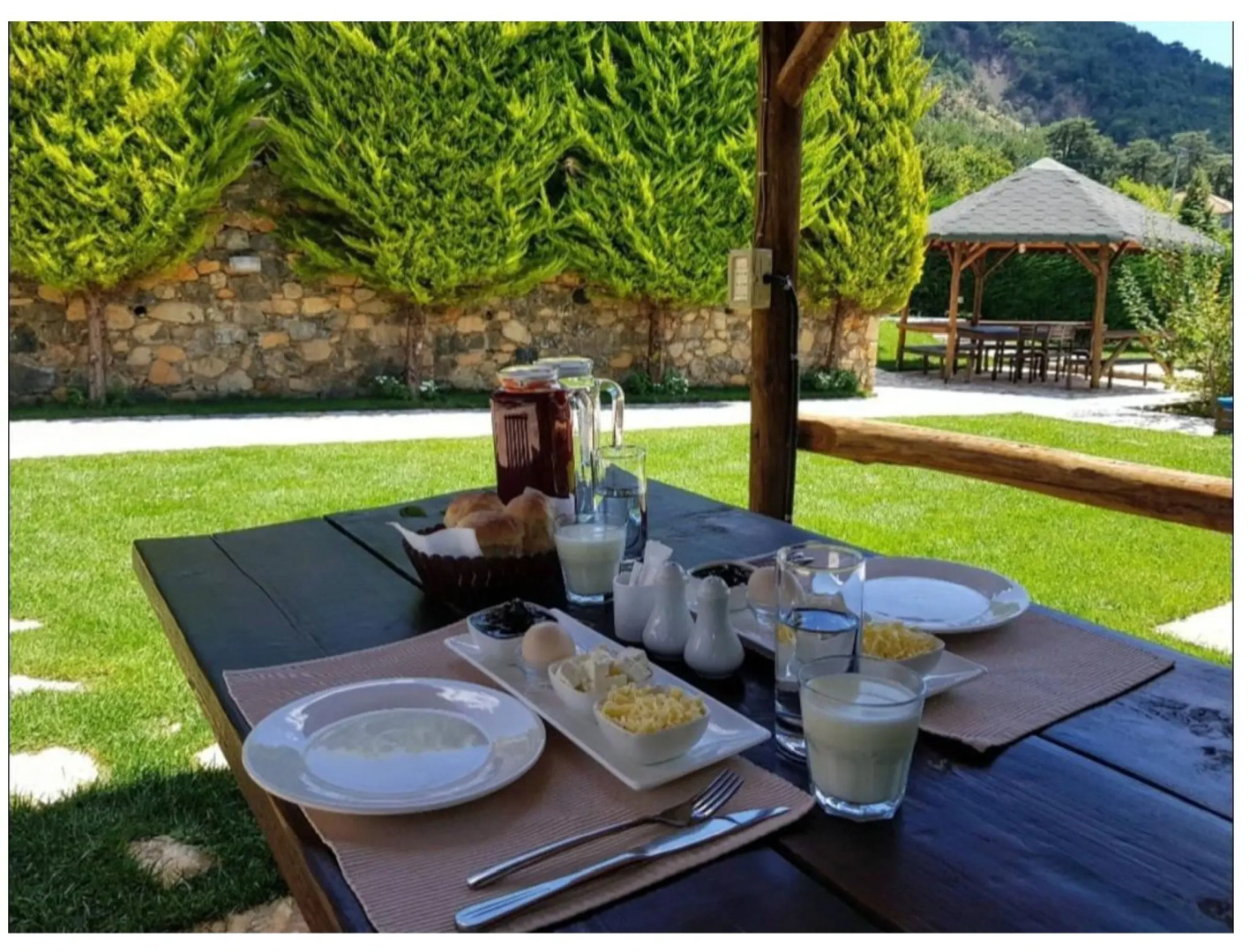 Отель Safora E Shpatit