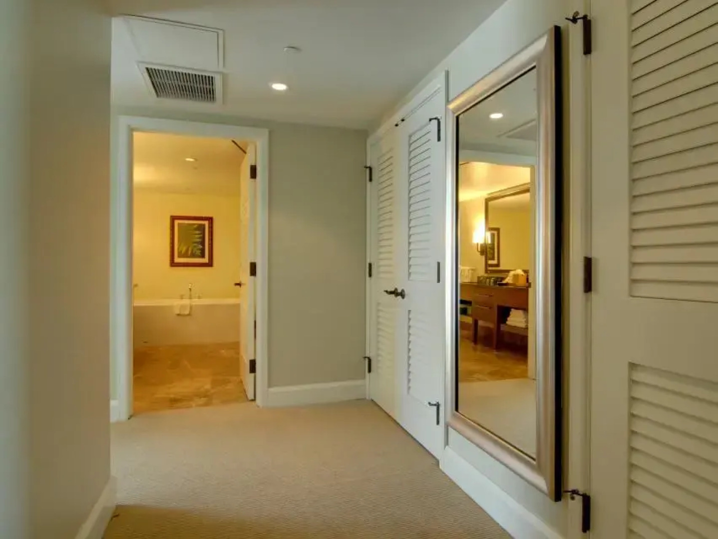 Апарт-Отель Views of Beach Pacific Ocean Lanai & Molokai