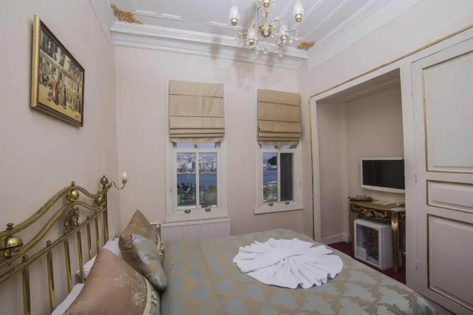 Отель HHK Hotel