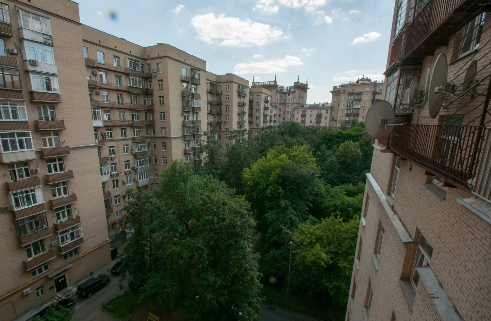 Апартаменты Квартира рядом с домом Брежнева
