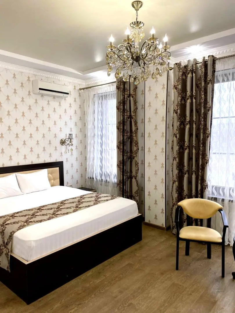 Отель Империал