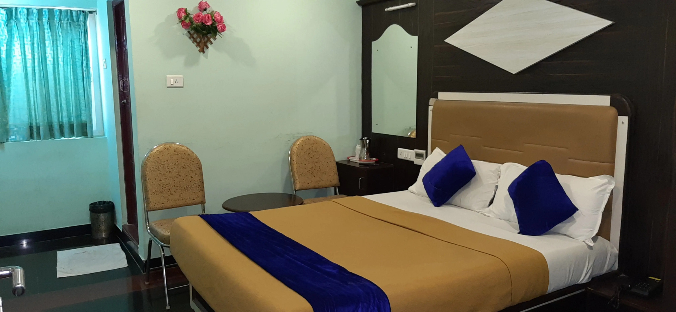 Отель Aakash Residency