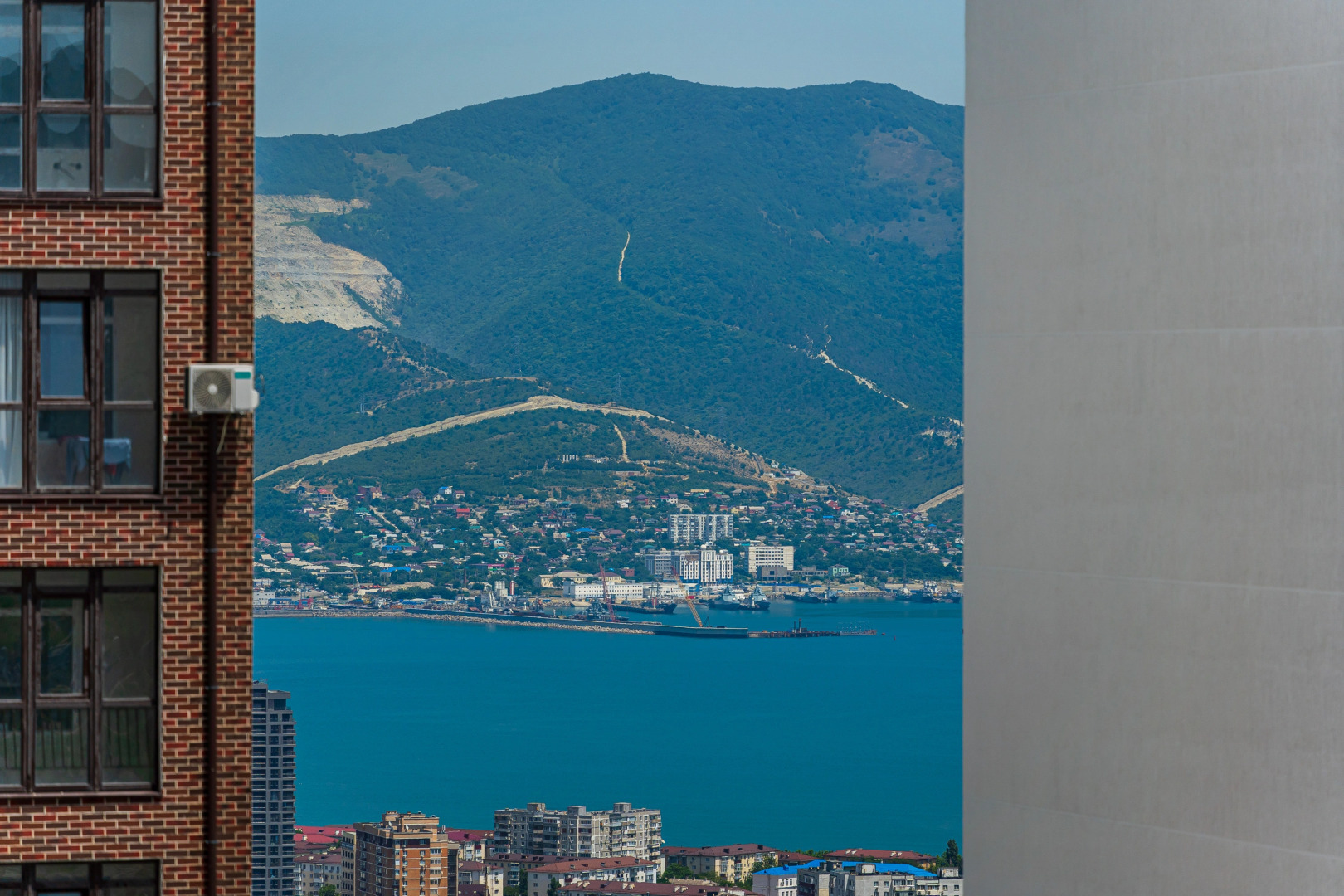 Апартаменты на Мысхакском шоссе с панорамным видом 3