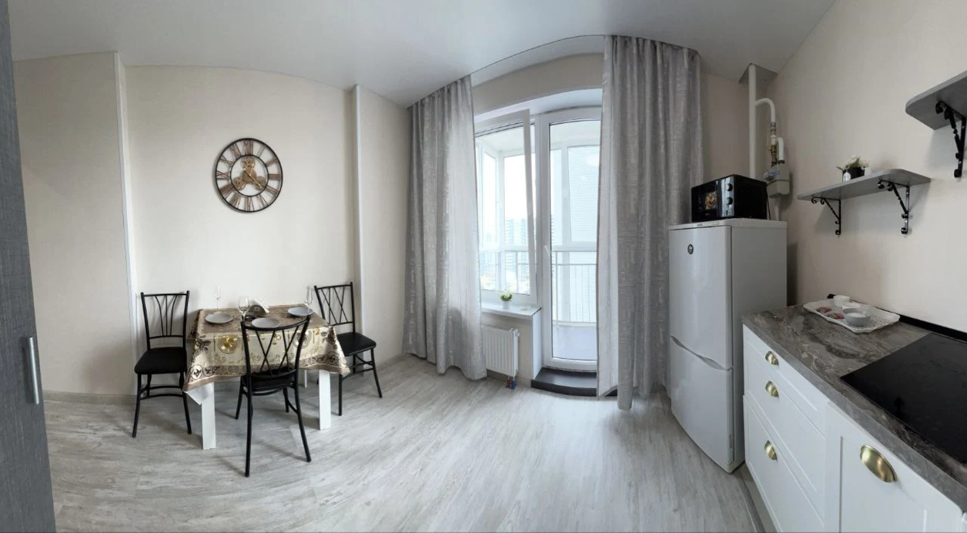 Квартира с диванчиком в новом районе у ТЦ Глобус