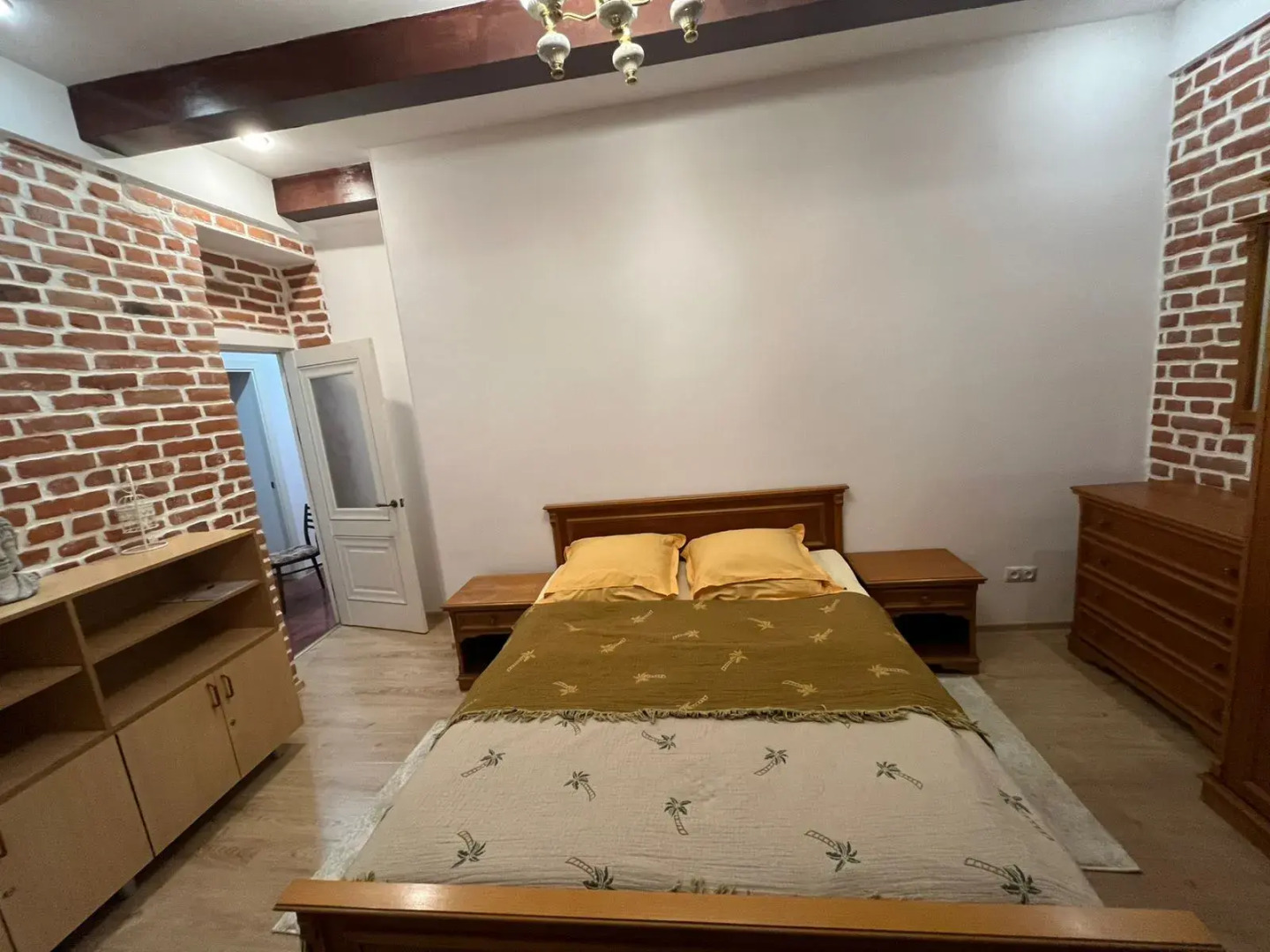 Апартаменты Логово Румс Пятиместные