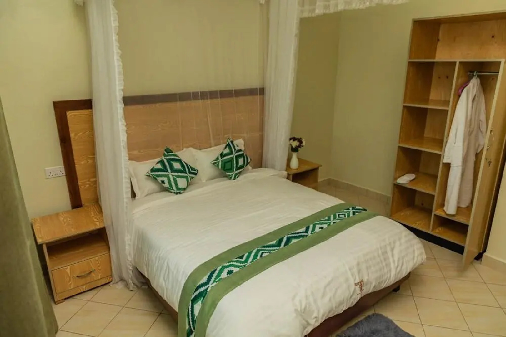 Отель Ekhaya Crescent