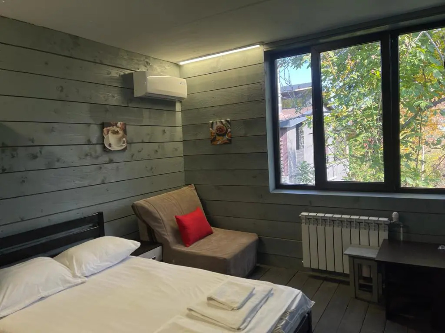 Отель Черная скала