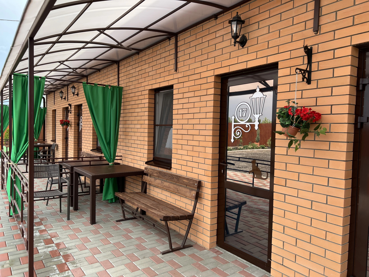 Отель Астонит