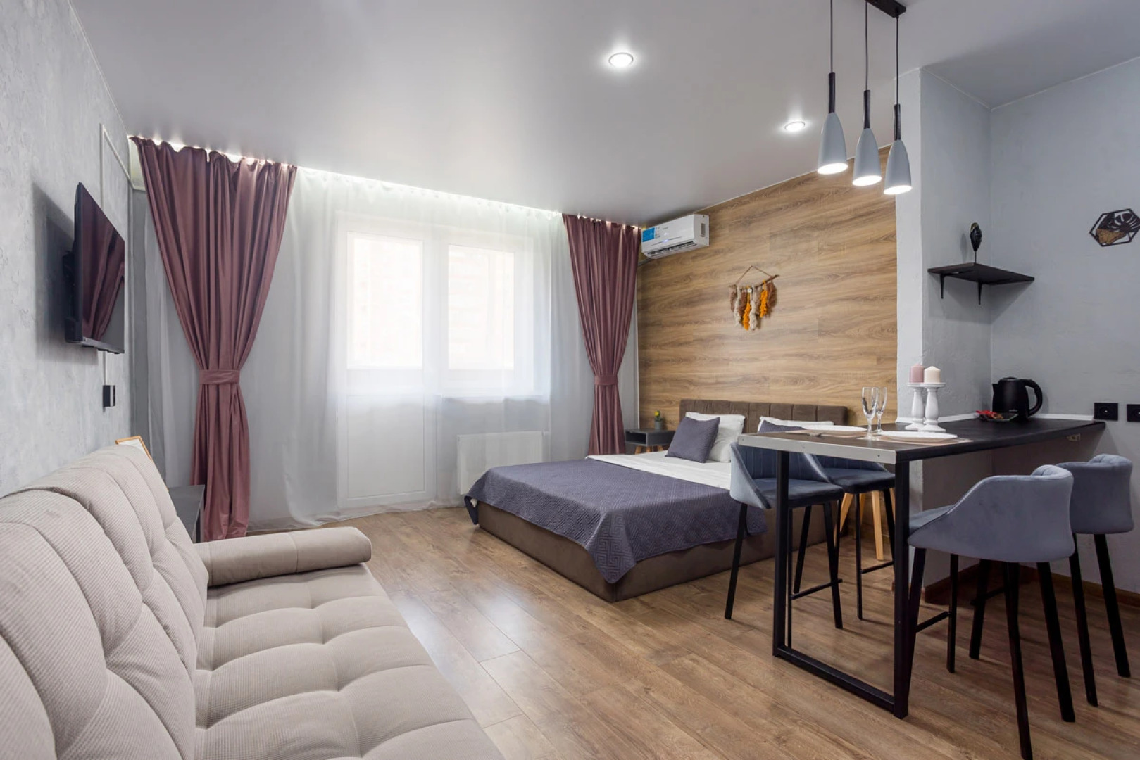 Квартира на Домбайской 10