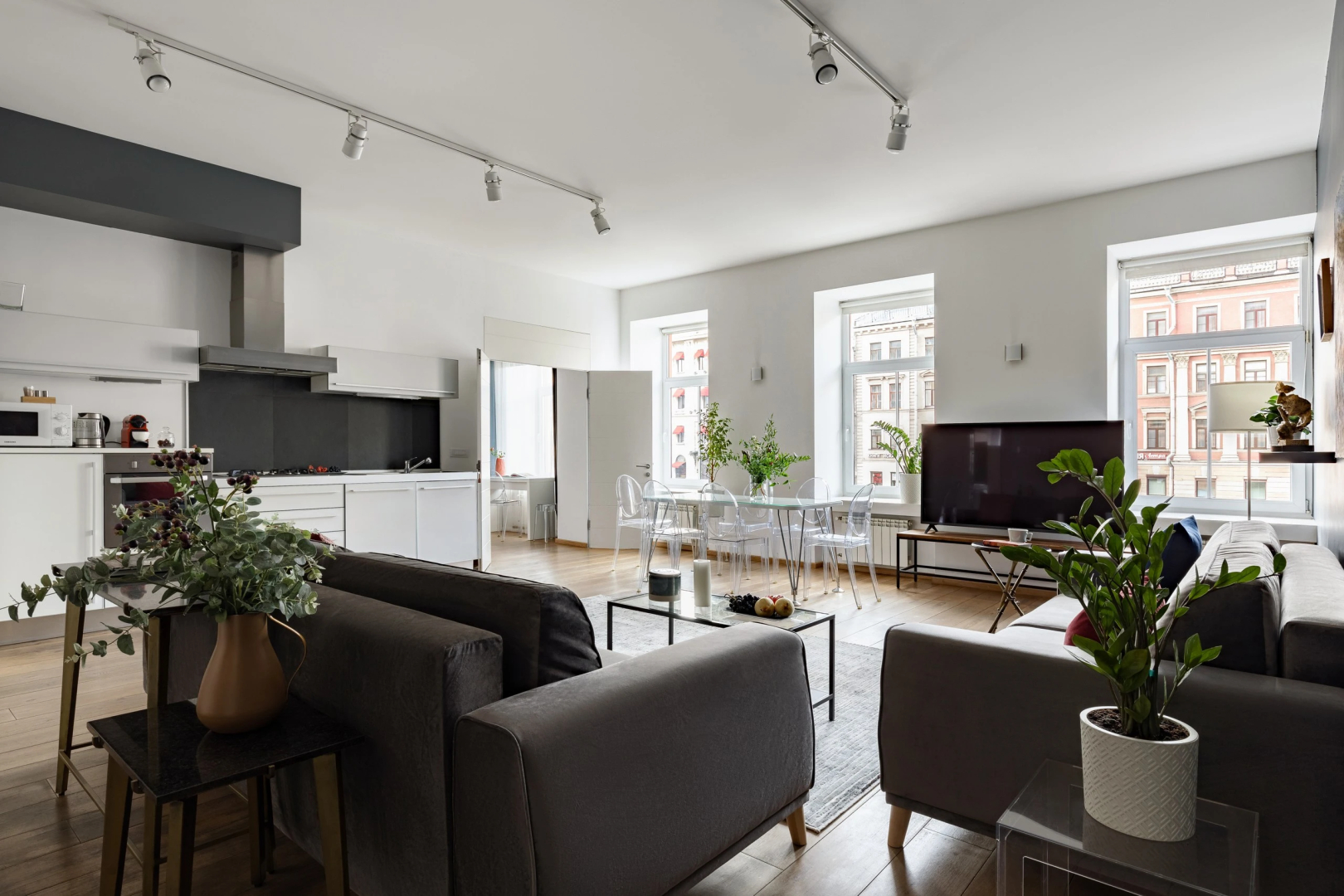 Апартаменты Minin Apartments с видом на Мойку 140 кв.м.