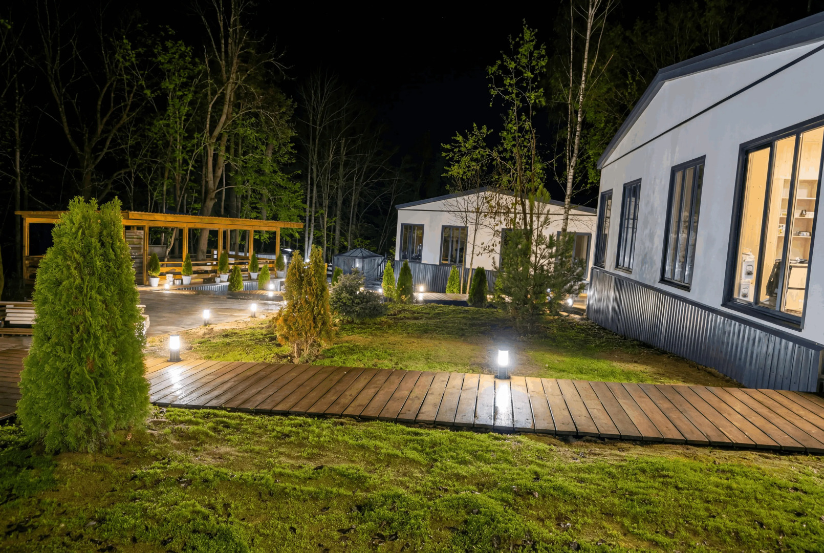 Гостевой дом Комфортный двухсекционный дом с отдельными входами