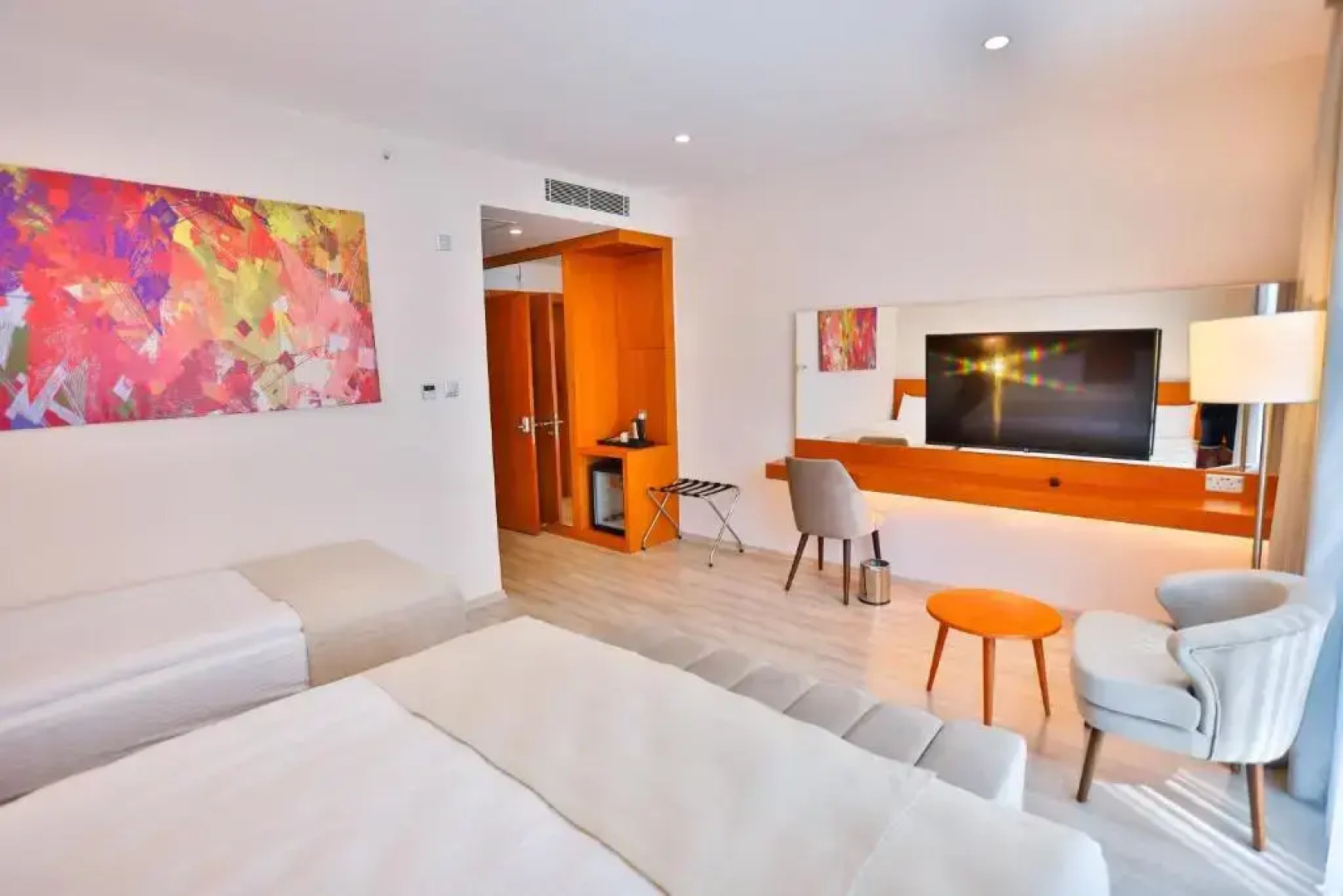 Отель Caddemm Inn