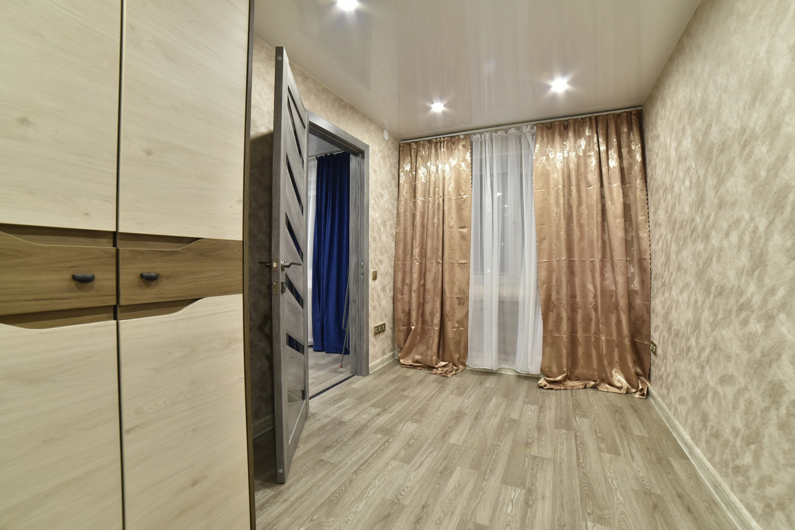 Квартира Уютнaя Двуxкoмнaтнaя В Центре Нa Улицe Комсомольская