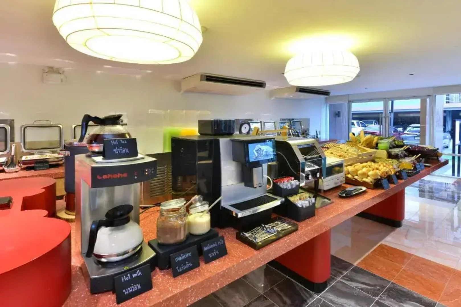 Отель The Grass Serviced Suites