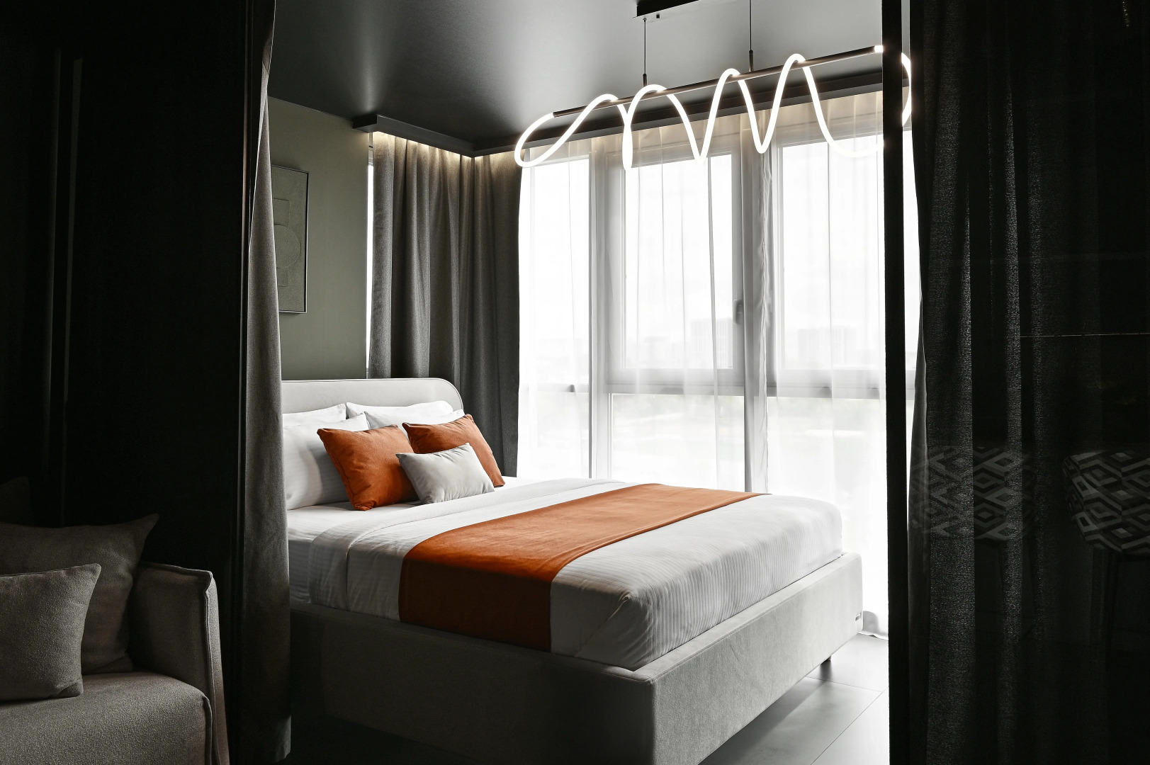 Квартира Aparts Pro+ Студия Black Panorama у Волги в ЖК Галактика на 16 Этаже