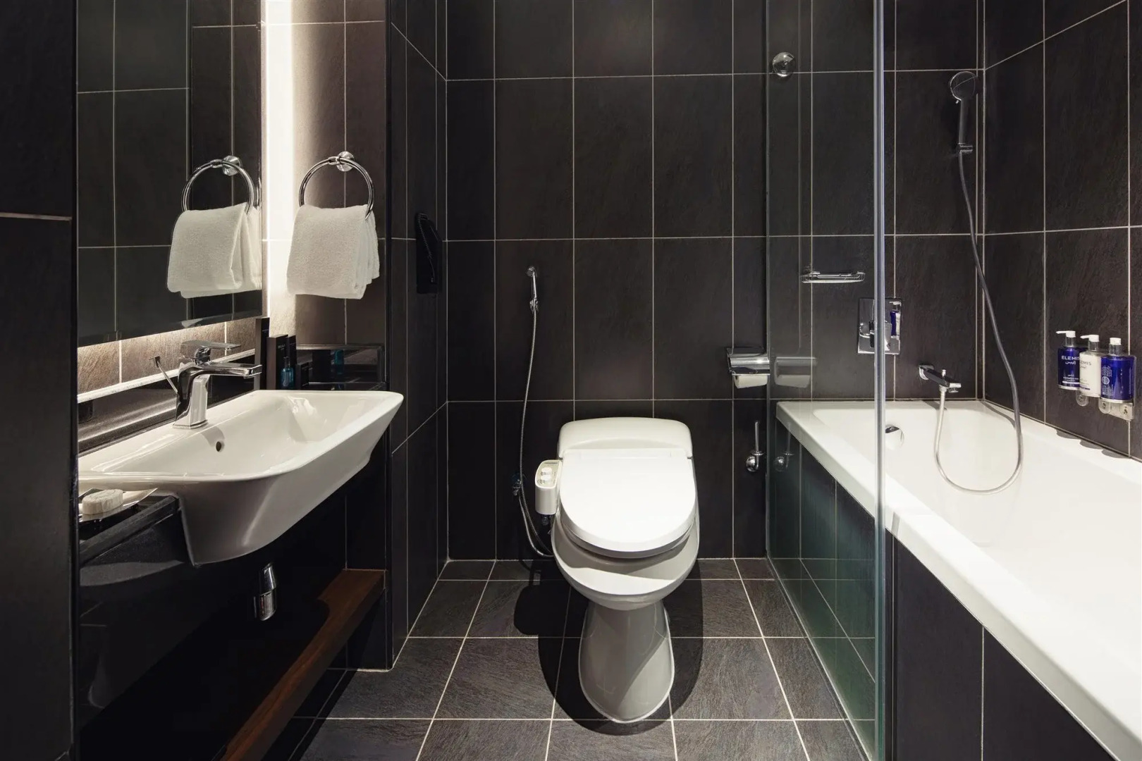 Отель Dukes The Palm Dubai