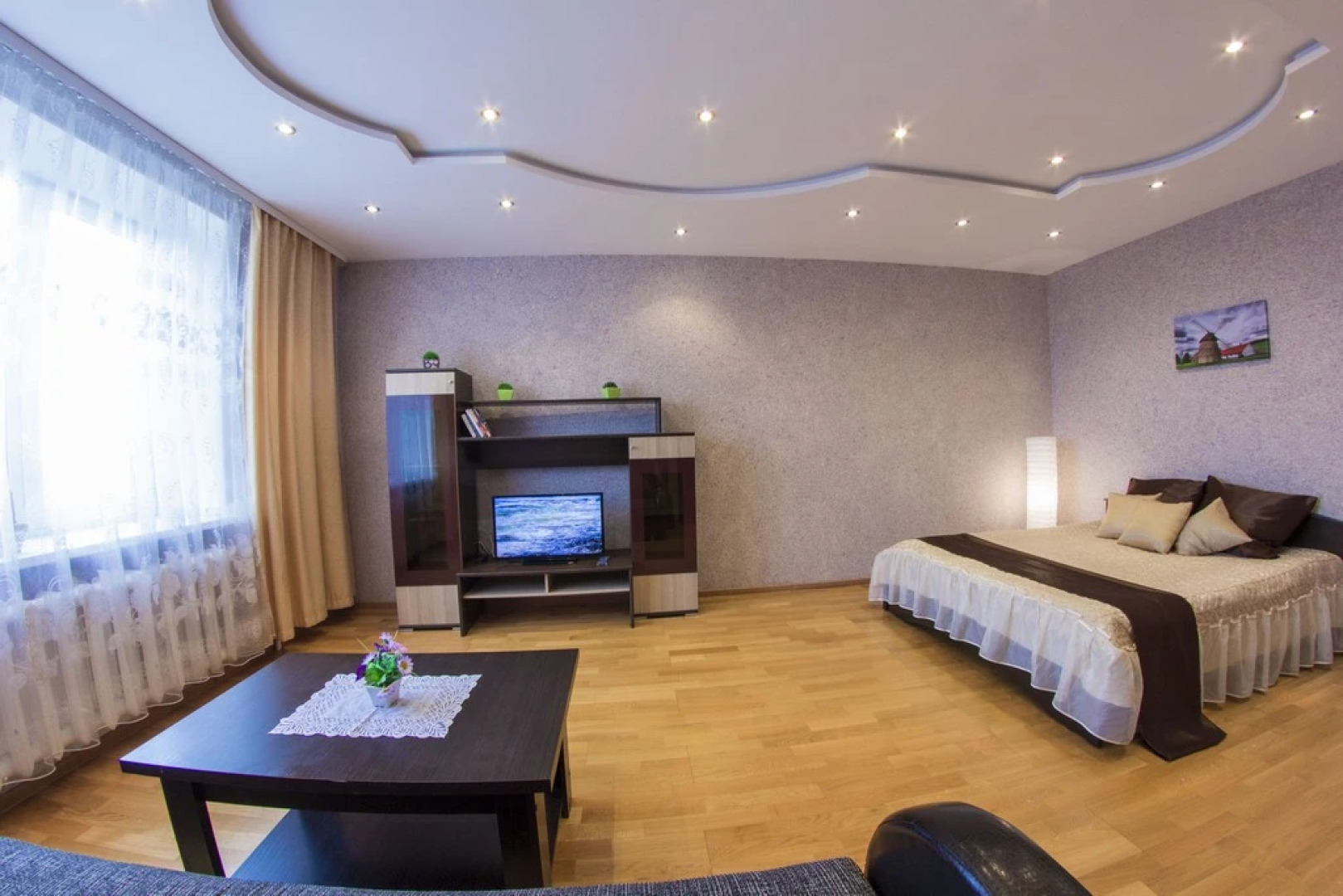 Апартаменты Home Hotel на улице Рабкоров