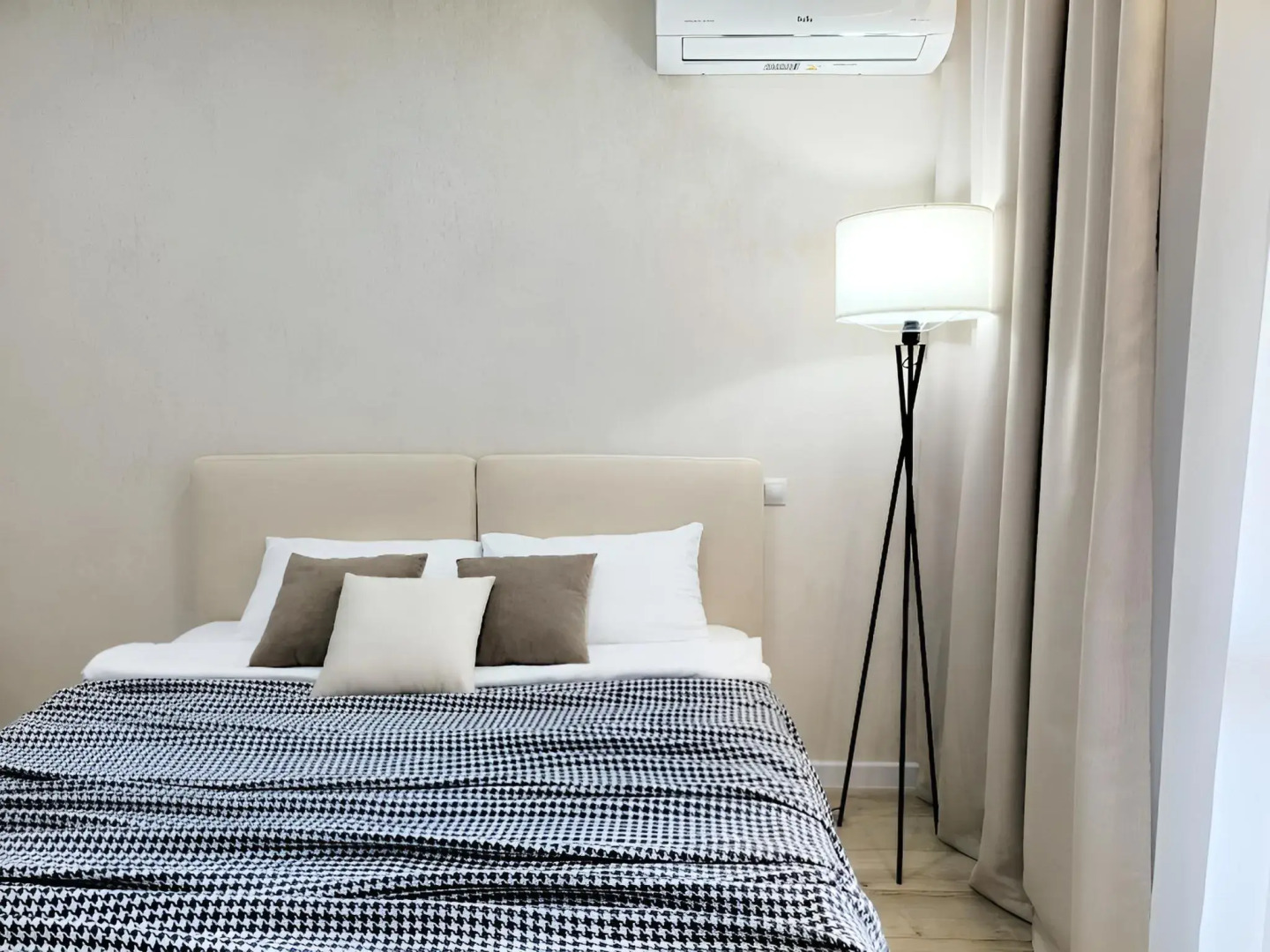 Квартира 6 местная с новым ремонтом около метро Горки парка и ТЦ