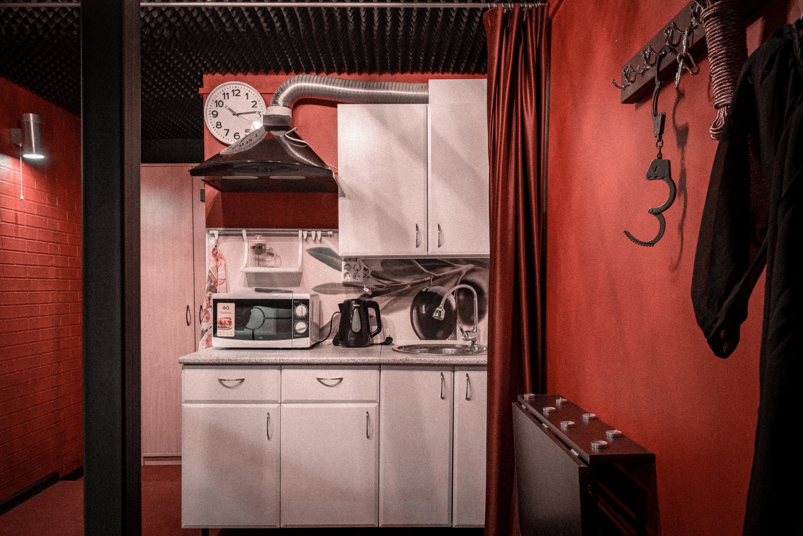 Квартира 18+ Красная Комната для Романтических Свиданий