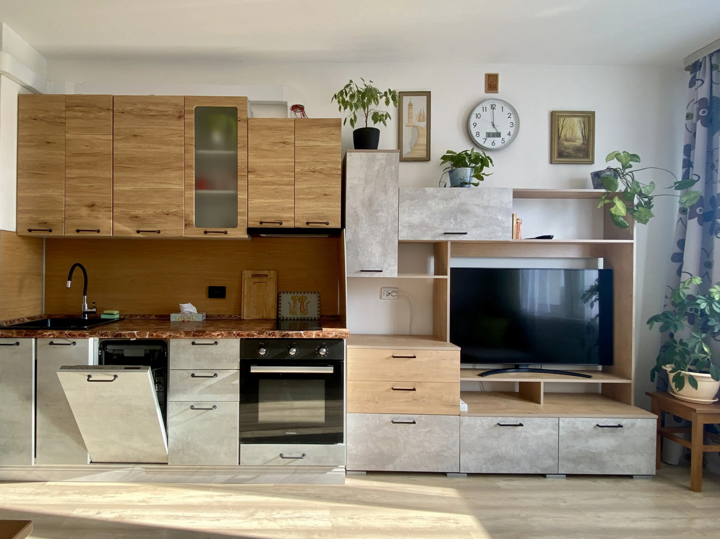 Квартира InRoomSPb на Евгения Шварца 11